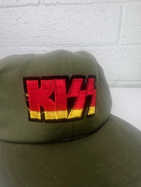 VINTAGE ARMY CAP WITH VINTAGE KISS PATCH