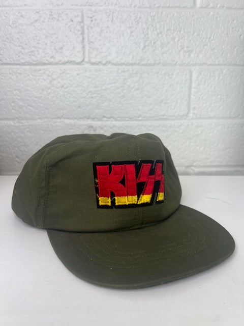 VINTAGE ARMY CAP WITH VINTAGE KISS PATCH