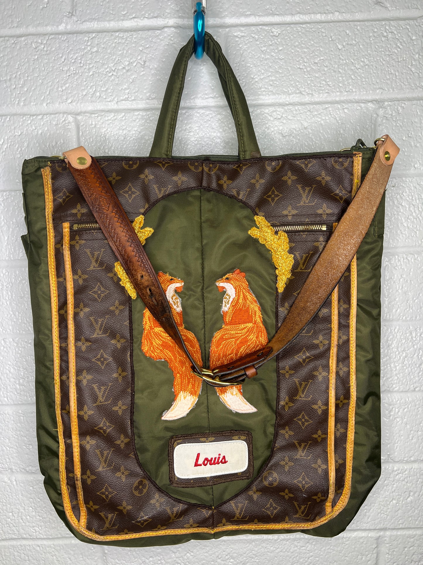 Foxy x LV