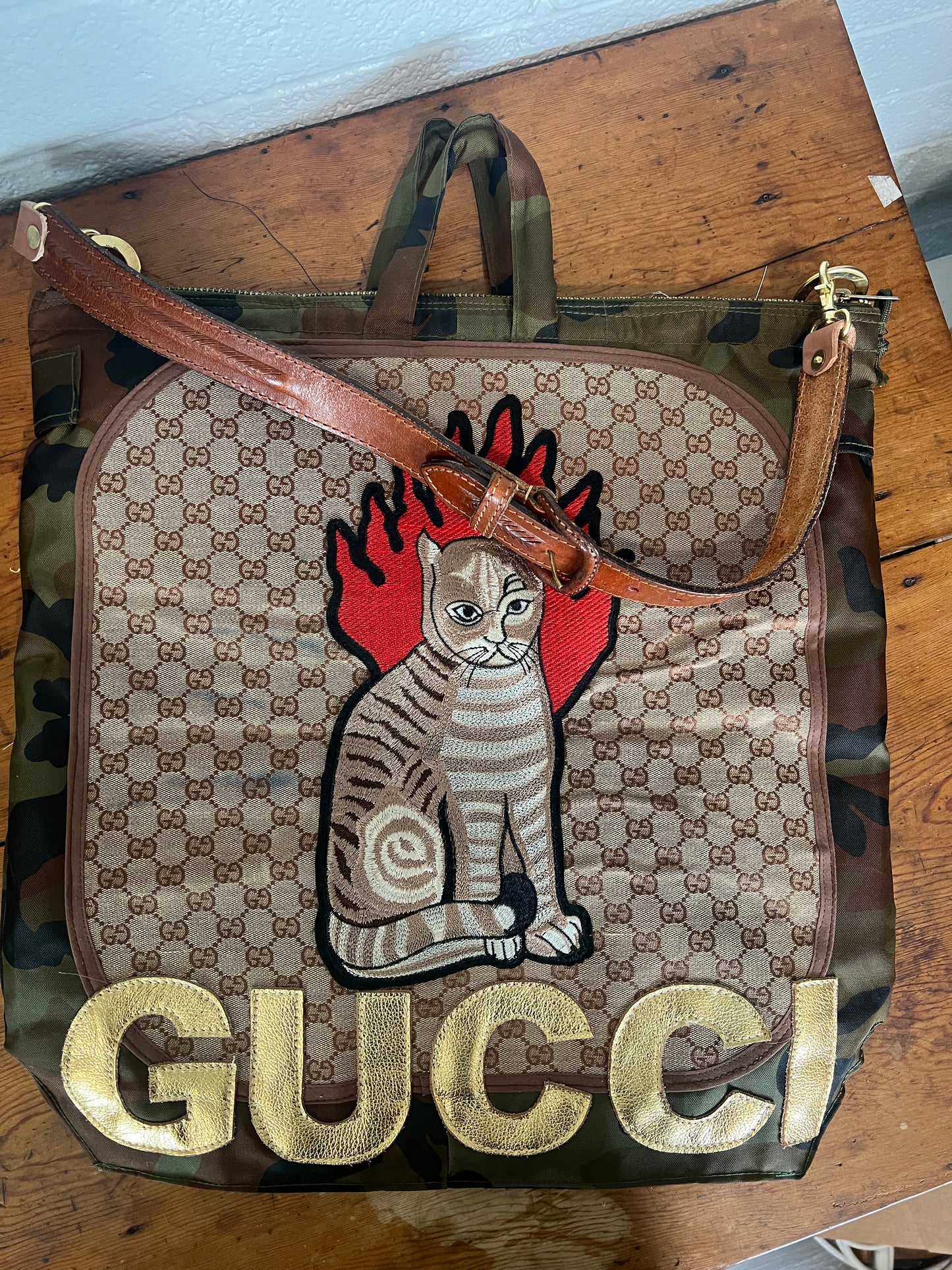 Gucci x meow