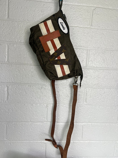 LV nos crossbody