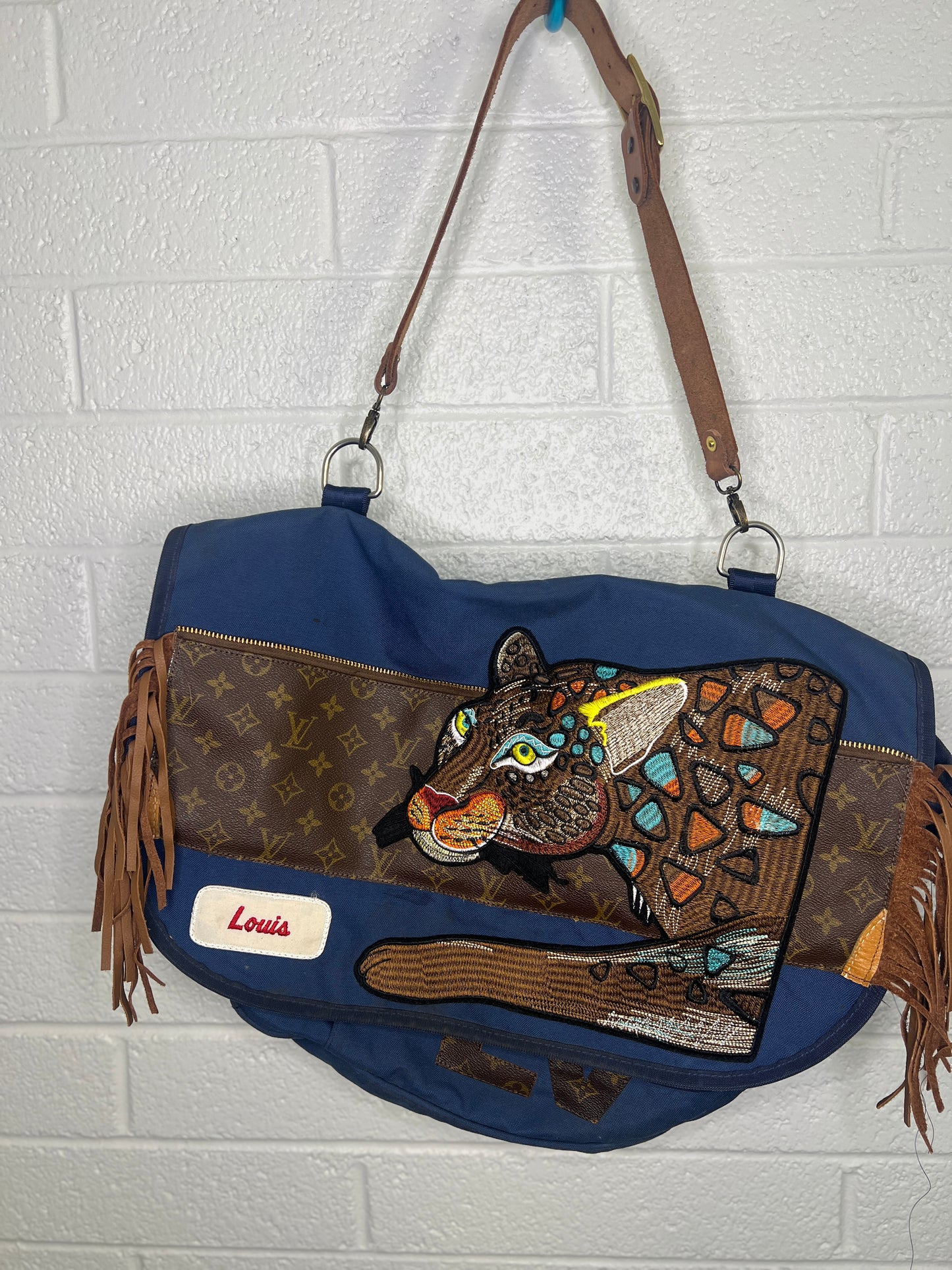 USPS mailbag x LV Cat