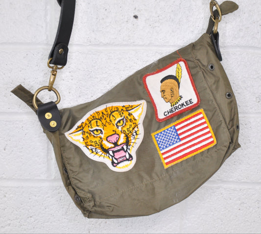 VINTAGE ARMY POUCH CROSS BODY 1