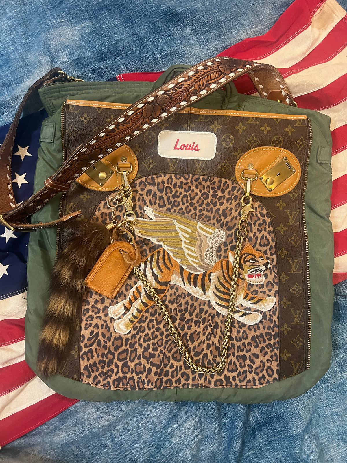 Flying LV Tiger ♥️